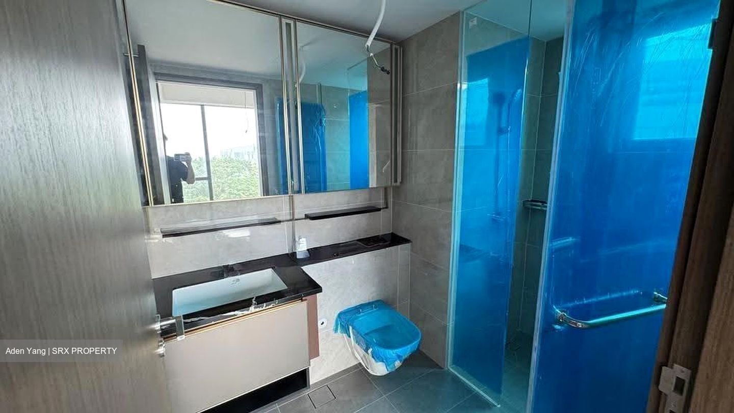 Slim Barracks Rise (D5), Condominium #635017261